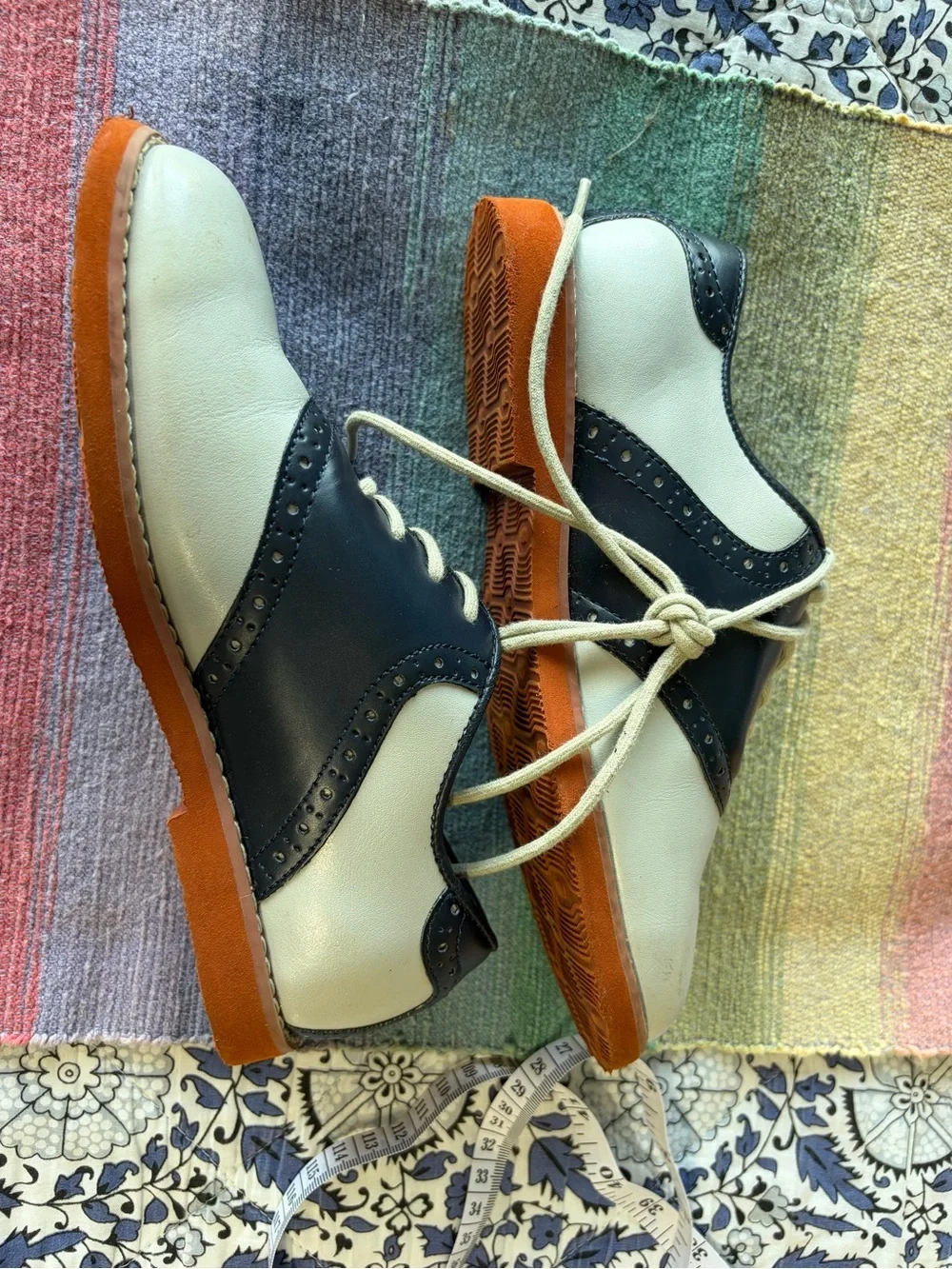 Size 4 Florsheim Kids Two-Tone Saddle Oxfords in Cream and Black worn once for E